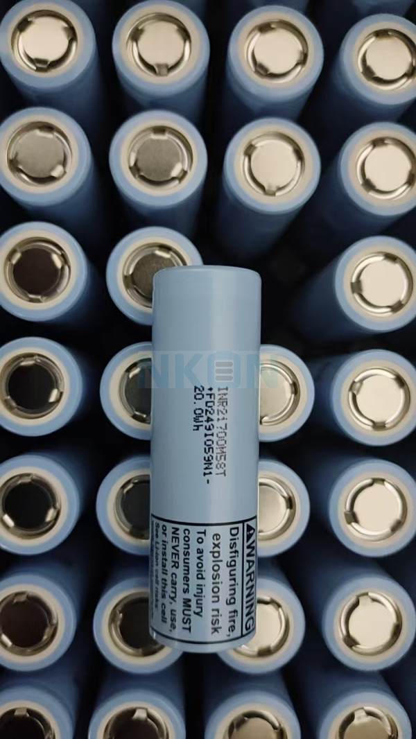 ** INR21700-M58T 5570mAh - 12.5A