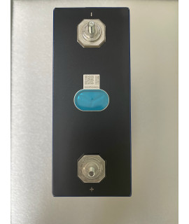 Eve LF304 Prismatic 304Ah - LiFePO4 - 3.2V threaded studs grade A-